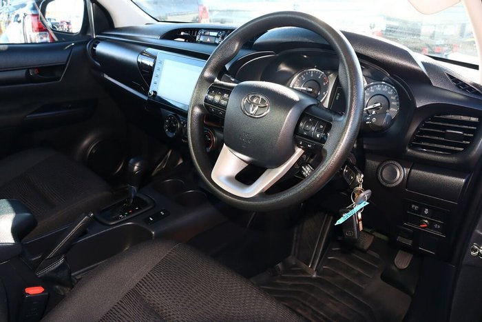 2021 Toyota Hilux SR