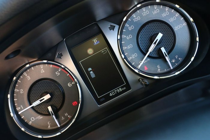 2021 Toyota Hilux SR
