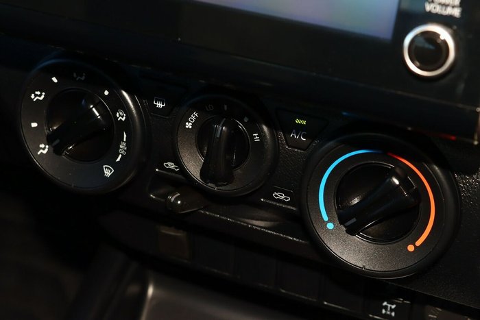 2021 Toyota Hilux SR