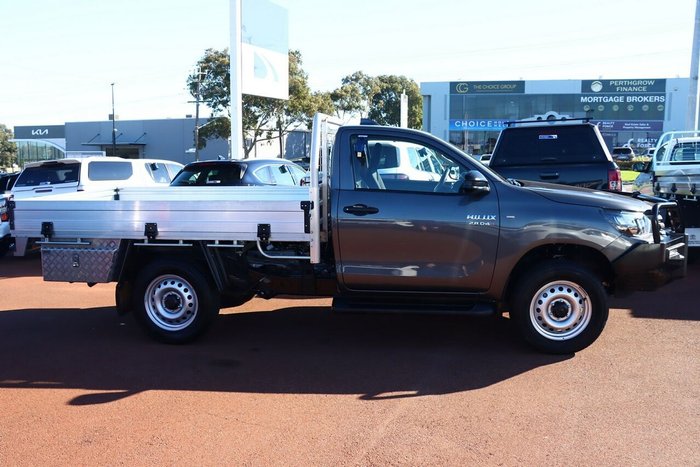2021 Toyota Hilux SR