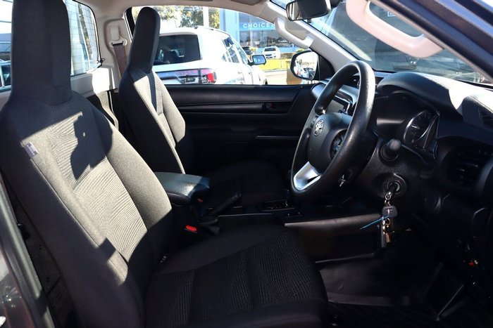 2021 Toyota Hilux SR
