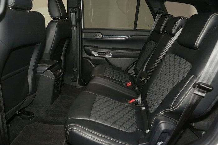 2023 Ford Everest Platinum