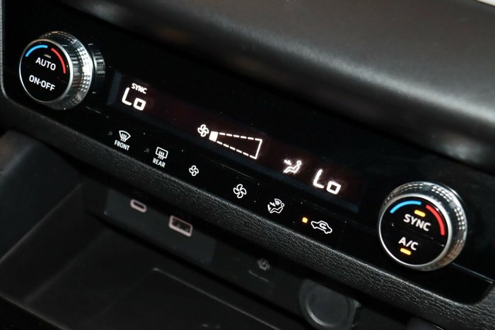 2024 Mitsubishi Outlander LS