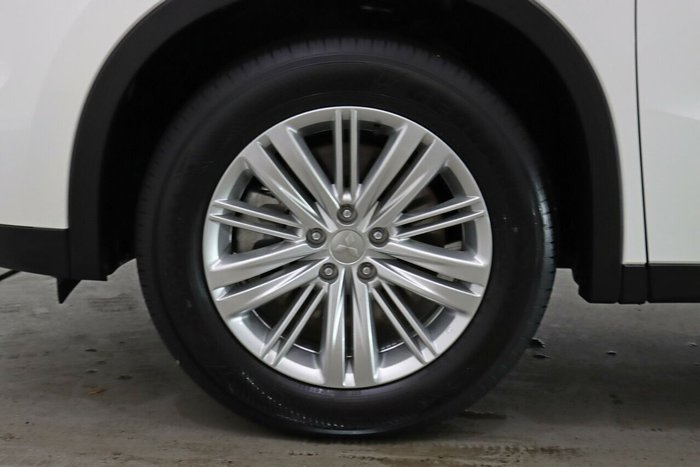 2024 Mitsubishi Outlander LS