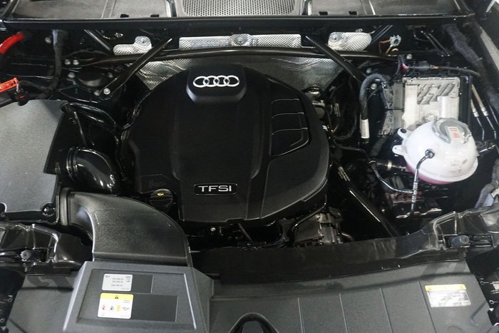 2022 Audi Q5 45 TFSI S line