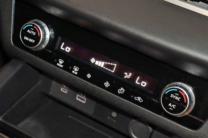 2024 Mitsubishi Outlander LS