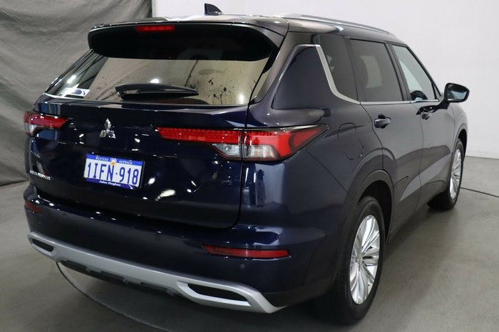 2024 Mitsubishi Outlander LS