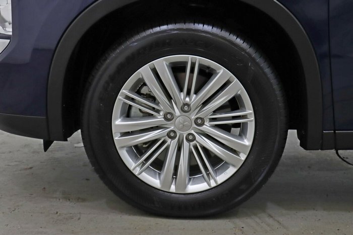 2024 Mitsubishi Outlander LS