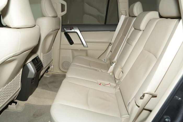 2023 Toyota Landcruiser Prado VX