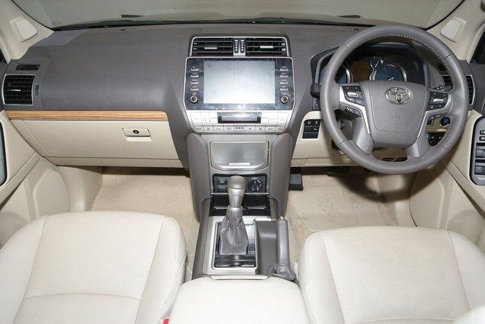 2023 Toyota Landcruiser Prado VX