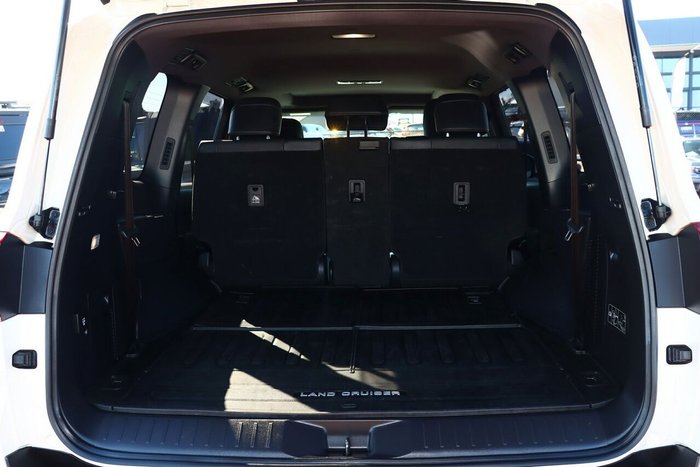 2021 Toyota Landcruiser VX