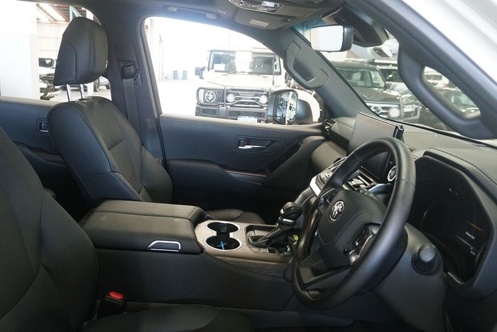 2024 Toyota Landcruiser VX