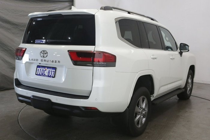 2022 Toyota Landcruiser VX