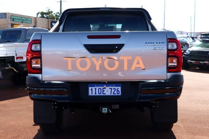 2025 Toyota Hilux SR5 48V