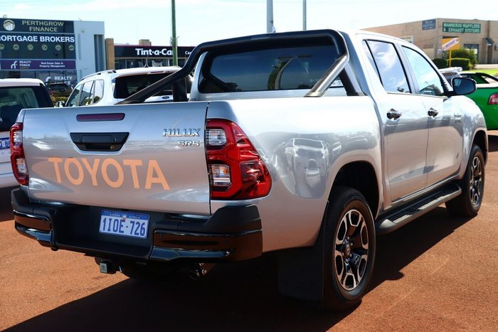 2025 Toyota Hilux SR5 48V