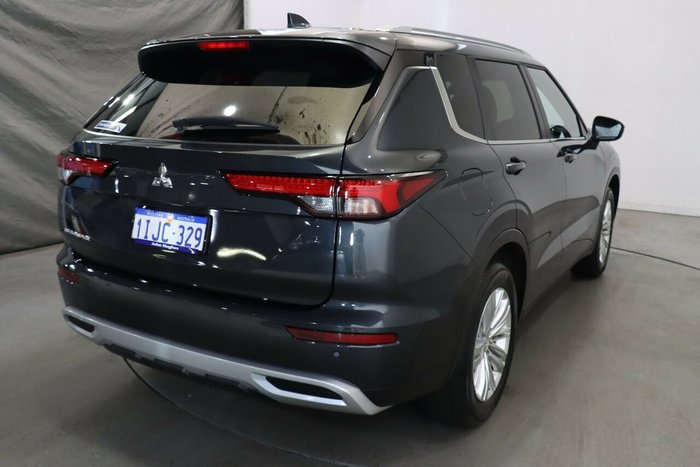 2024 Mitsubishi Outlander LS