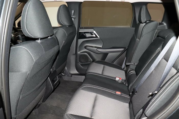 2024 Mitsubishi Outlander LS