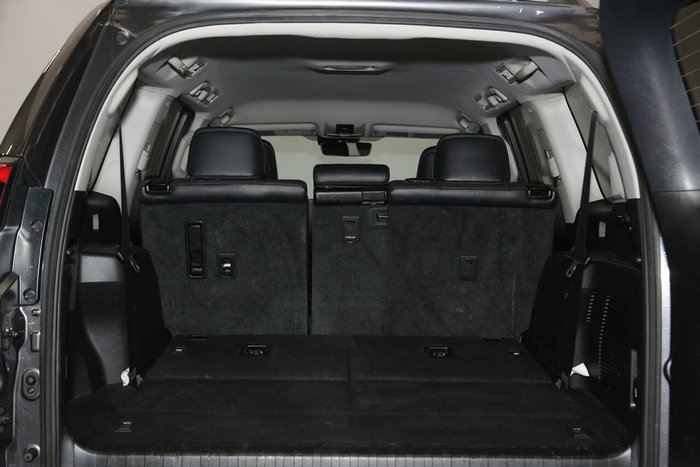 2023 Toyota Landcruiser Prado VX
