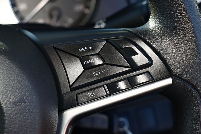 2023 Nissan Navara SL