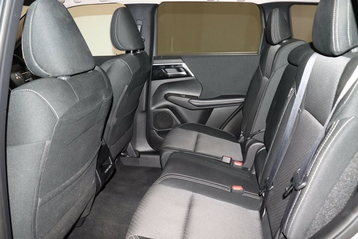 2024 Mitsubishi Outlander LS