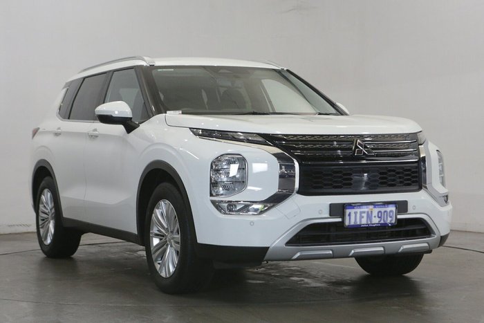 2024 Mitsubishi Outlander LS