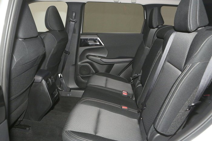 2024 Mitsubishi Outlander LS