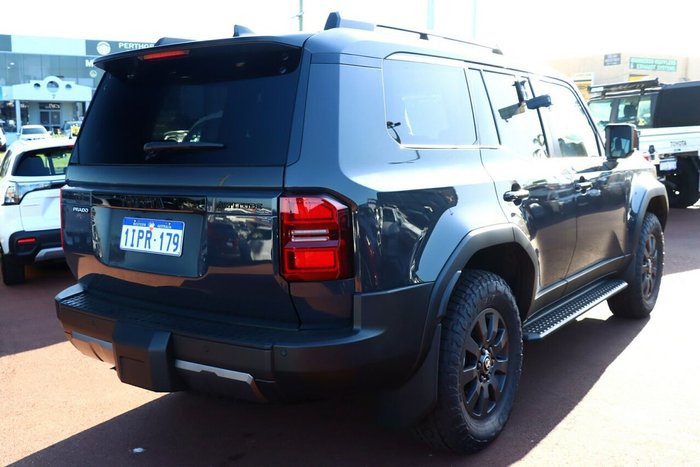 2024 Toyota Landcruiser Prado Altitude