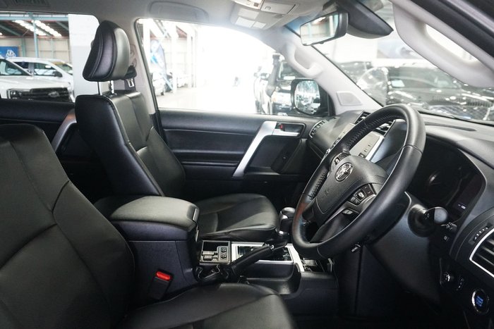 2023 Toyota Landcruiser Prado VX