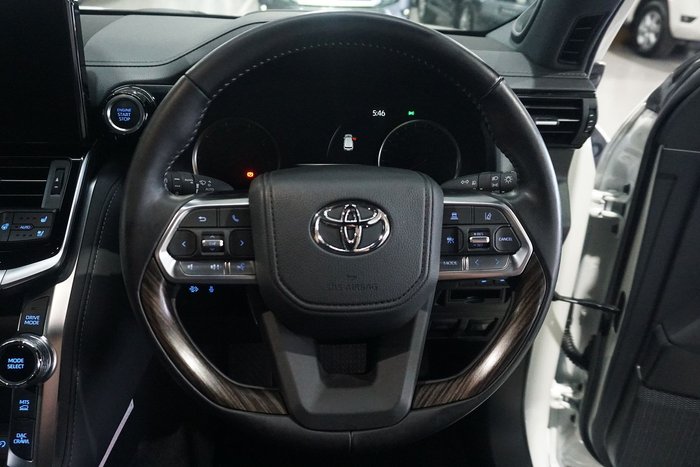 2024 Toyota Landcruiser Sahara