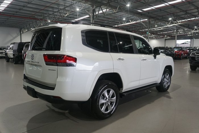 2024 Toyota Landcruiser Sahara