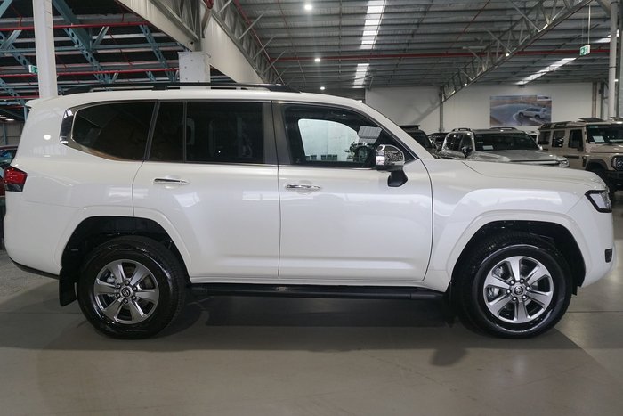 2024 Toyota Landcruiser Sahara
