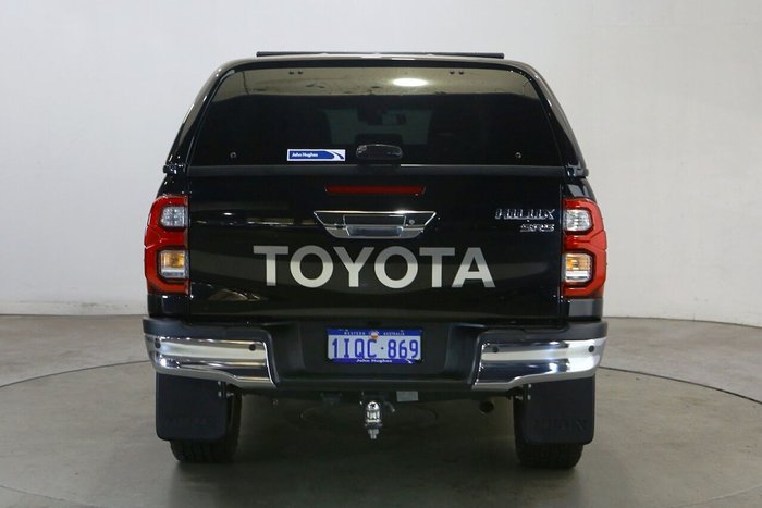 2020 Toyota Hilux SR5