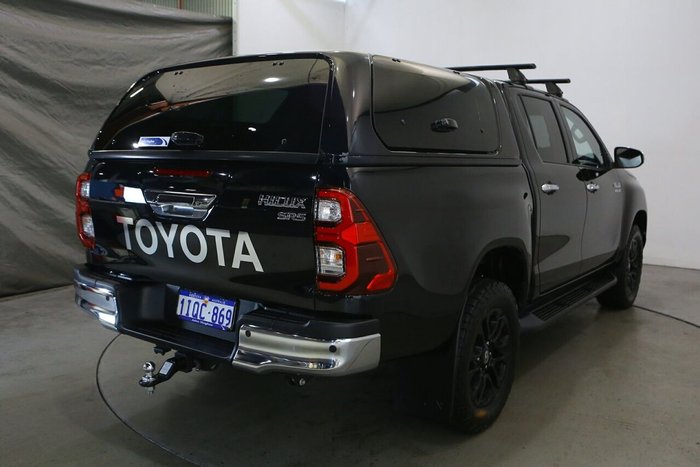 2020 Toyota Hilux SR5