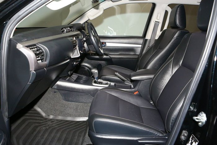 2020 Toyota Hilux SR5