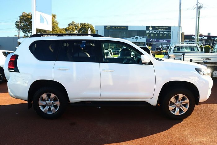 2022 Toyota Landcruiser Prado GXL