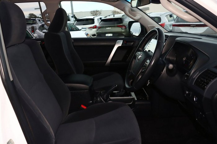 2023 Toyota Landcruiser Prado GXL
