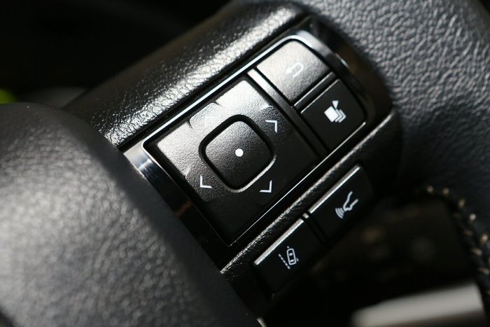 2023 Toyota Hilux SR5