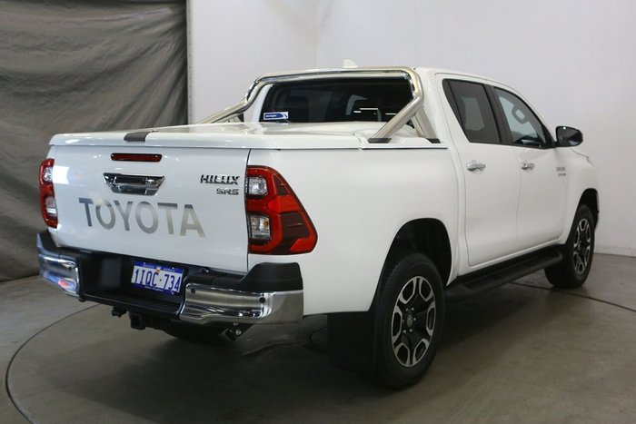 2023 Toyota Hilux SR5