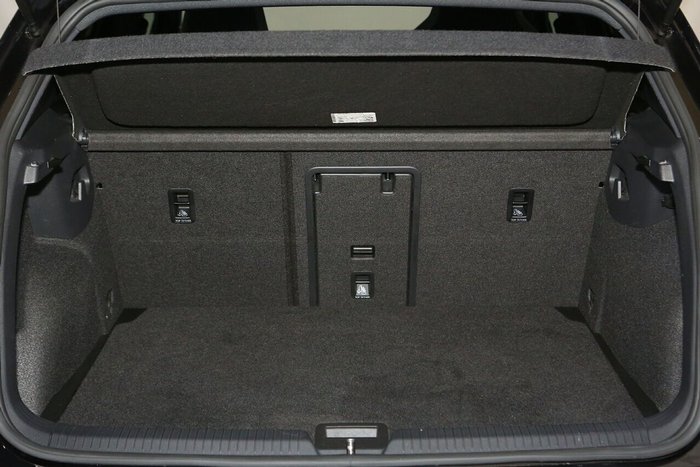 2021 Volkswagen Golf 110TSI R-Line