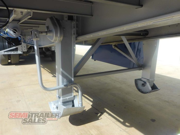 2008 Maxitrans 36 Pallet Flat Top B Double Set