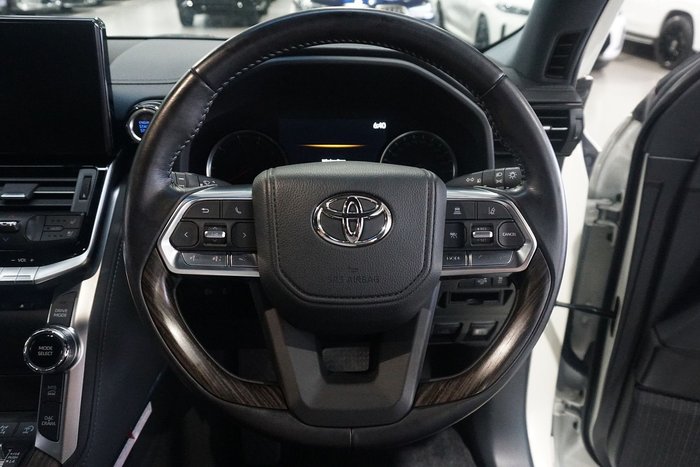 2022 Toyota Landcruiser VX