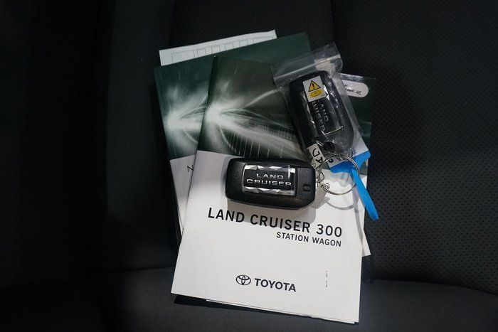 2022 Toyota Landcruiser VX