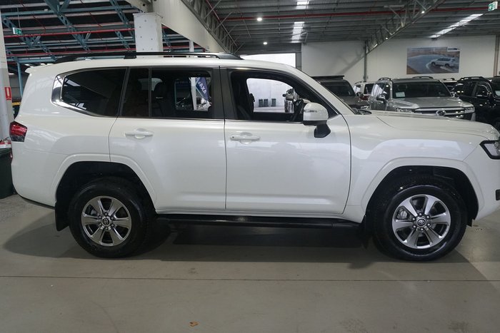 2022 Toyota Landcruiser VX