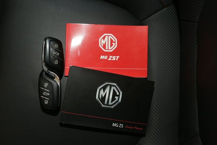 2023 MG ZST Essence