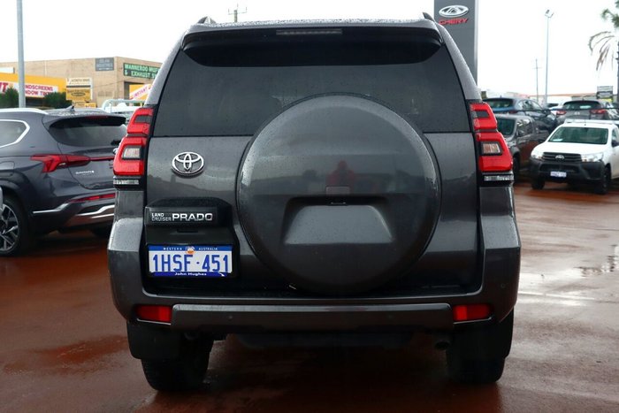 2022 Toyota Landcruiser Prado VX