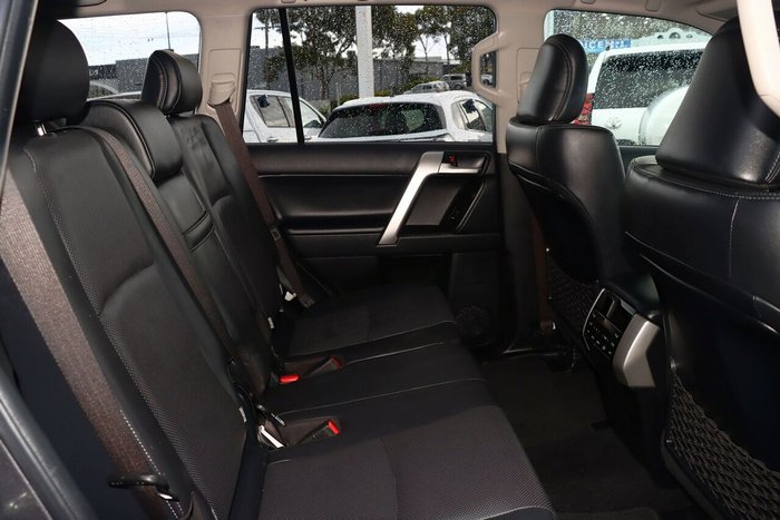 2022 Toyota Landcruiser Prado VX