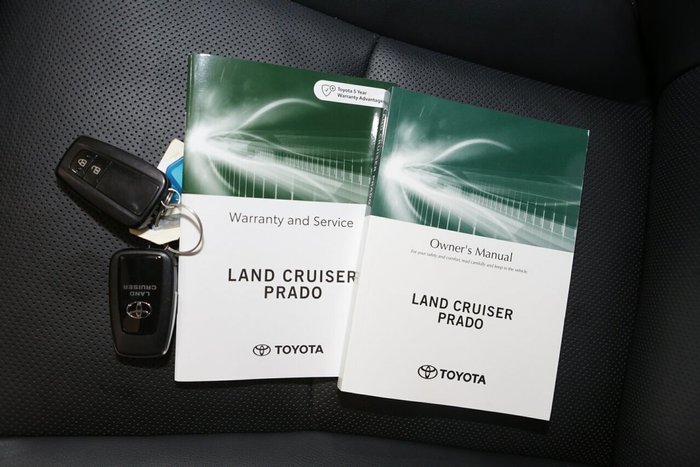 2022 Toyota Landcruiser Prado VX
