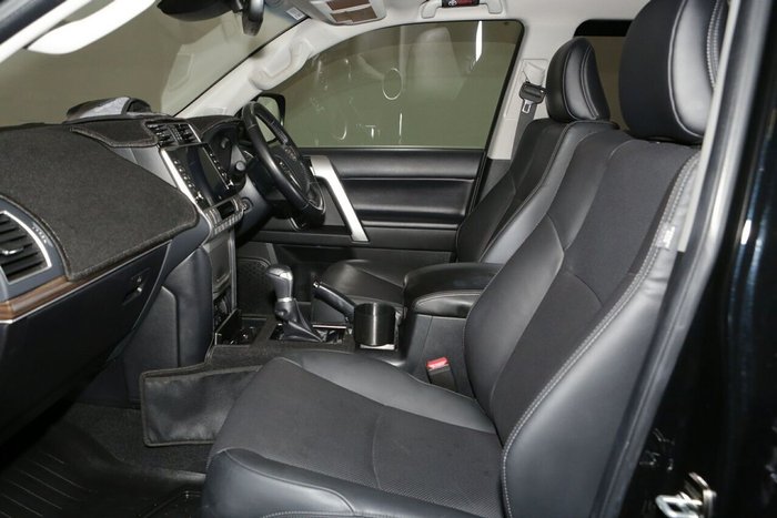 2022 Toyota Landcruiser Prado VX
