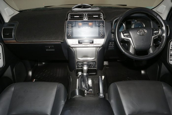 2022 Toyota Landcruiser Prado VX