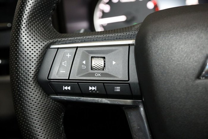 2024 Mitsubishi Outlander LS